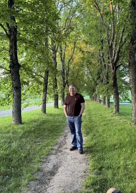 Алексей из Санкт-Петербурга, ищу на сайте открытые отношения