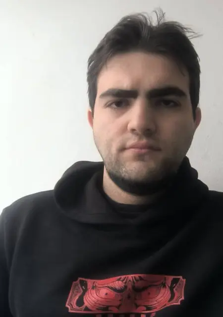Тимур из Нальчика, мне 22, познакомлюсь на одну ночь