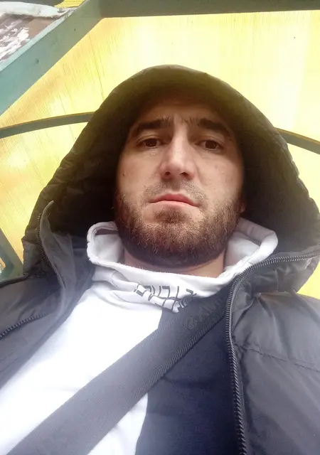 Заур из Гусиноозерска, мне 37, познакомлюсь без обязательств