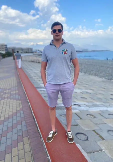 Леонид из Сочи, мне 28, познакомлюсь без обязательств