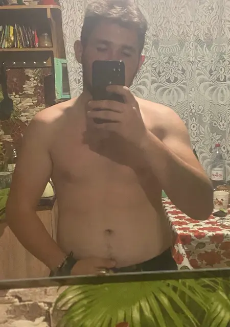 Я Егорка, 20, из Богучара, ищу знакомство для вирта