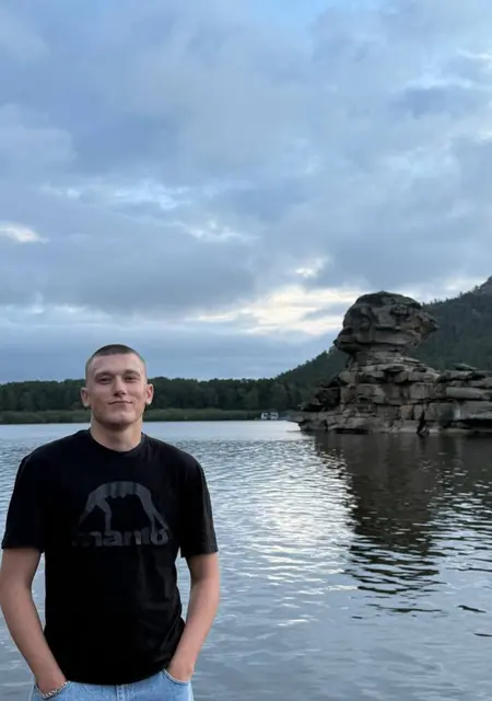 Василий из Читы, мне 23, познакомлюсь для общения