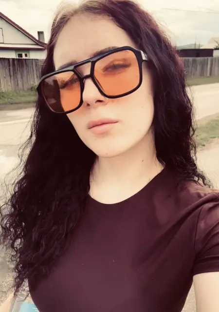 Я Марина, 19, из Новосибирска, ищу знакомство для вирта