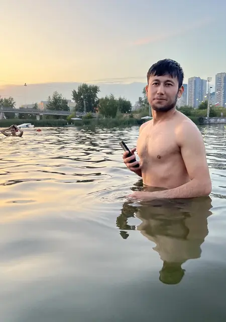 Я Шавкат, 20, знакомлюсь для открытые отношения в Уфе