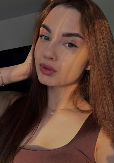 Я Милана, 19, из Москвы, ищу знакомство для открытые отношения