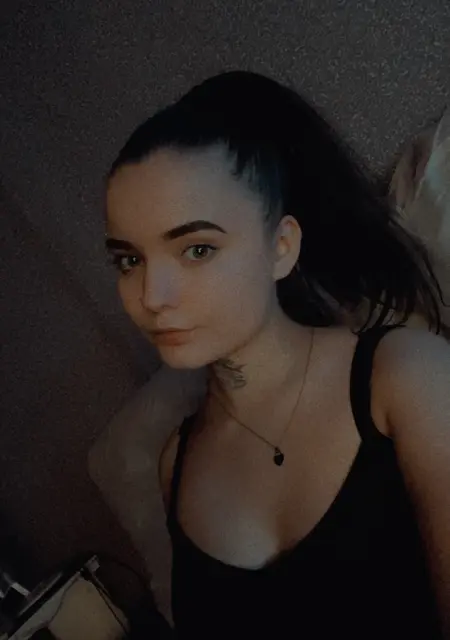 Я Анастасия, 22, из Мурманска, ищу знакомство для общения