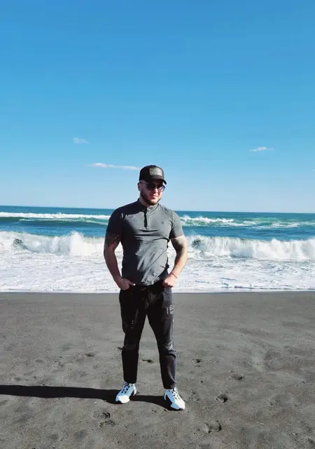 Я Макс, 33, из Хабаровска, ищу знакомство для постоянных отношений