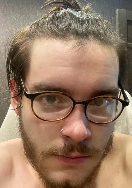 Я Илья, 21, из Шадринска, ищу знакомство для вирта