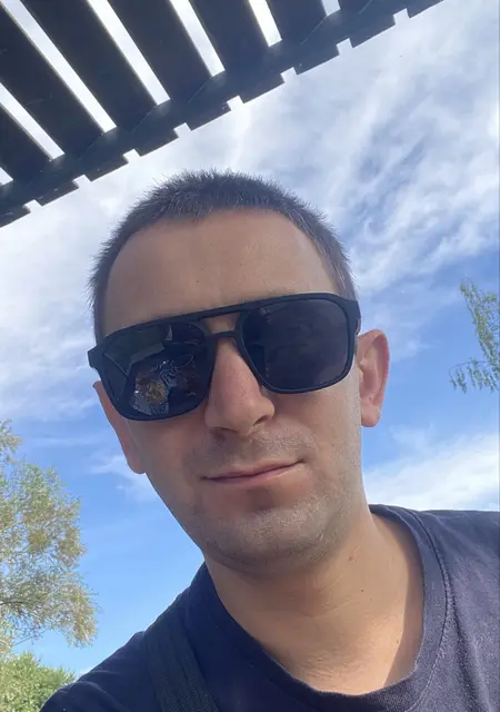 Я Владимир, 29, из Санкт-Петербурга, ищу знакомства без обязательств