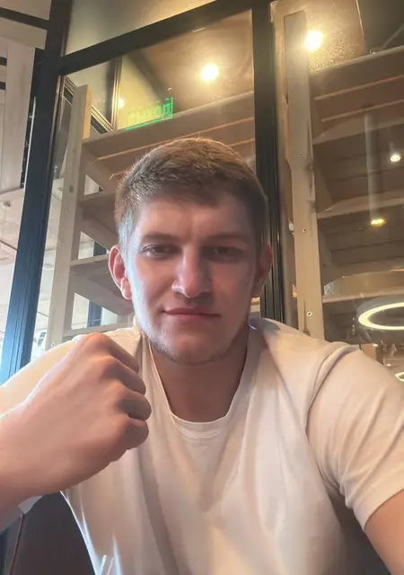 Я Марк, 20, знакомлюсь на одну ночь в Ростове-на-Дону