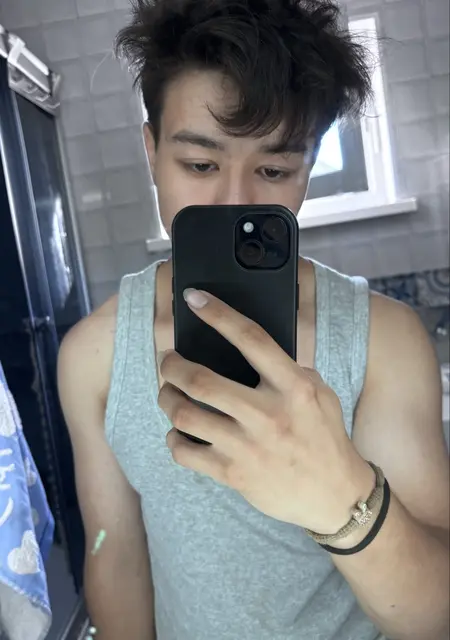 Я Денис, 18, знакомлюсь без обязательств в Хабаровске