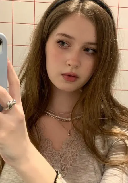 Я Юля, 21, из Санкт-Петербурга, ищу знакомство для дружбы
