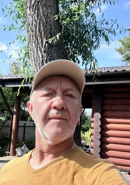 Я Станислав, 60, из Новокуйбышевска, ищу знакомство для открытые отношения