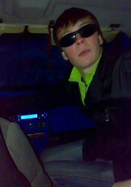 Я Антон, 34, из Кирова, ищу знакомства без обязательств