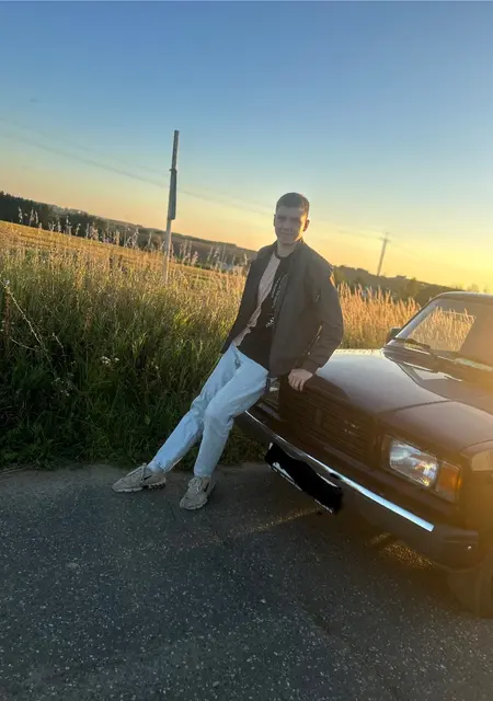 Я Максим, 20, из Павлова, ищу знакомство для вирта
