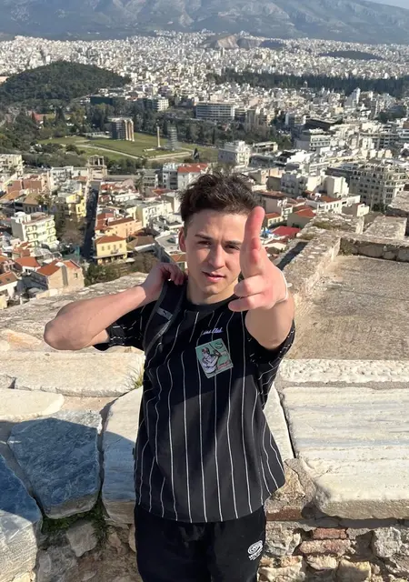 Я Андрей, 28, из Краснодара, ищу знакомства без обязательств