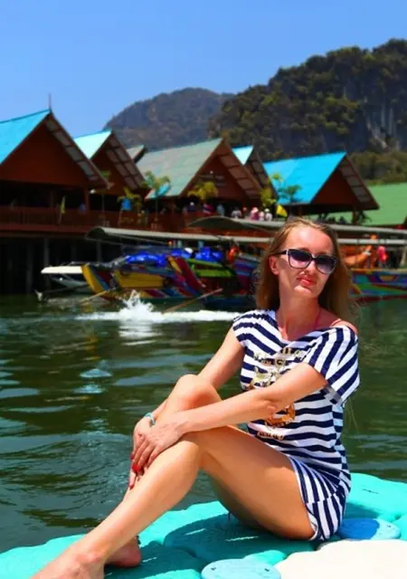 Я Лена, 33, из Москвы, ищу знакомство для совместных путешествий