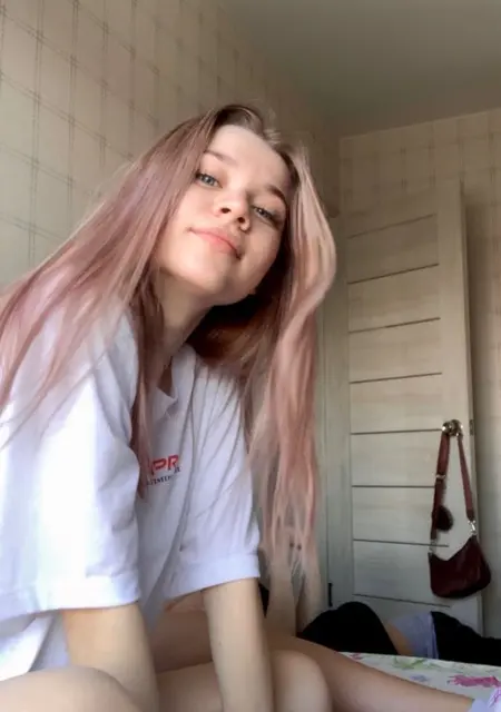 Я Кристина, 22, из Красноярска, ищу знакомство для дружбы