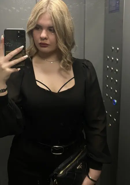 Я Ева, 22, из Москвы, ищу знакомство для открытые отношения