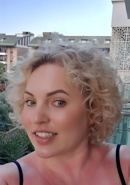 Я Оля, 40, знакомлюсь для постоянных отношений в Москве