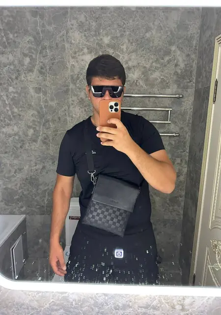 Я Беслан, 21, знакомлюсь для вирта в Сочи