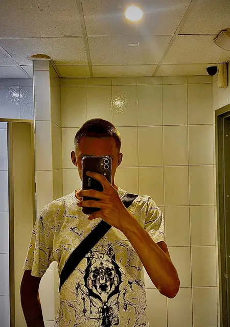 Aleksandr из Барнаула, мне 20, познакомлюсь для общения