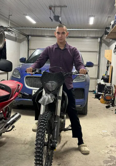 Макс из Сургута, мне 21, познакомлюсь для дружбы