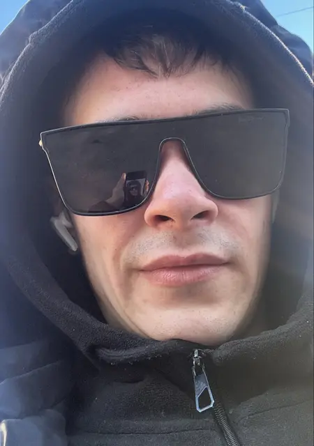 Кирилл из Новокузнецка, мне 23, познакомлюсь на одну ночь