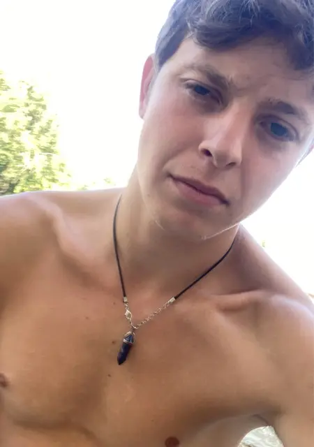 Иван из Невинномысска, ищу на сайте приятное времяпровождение