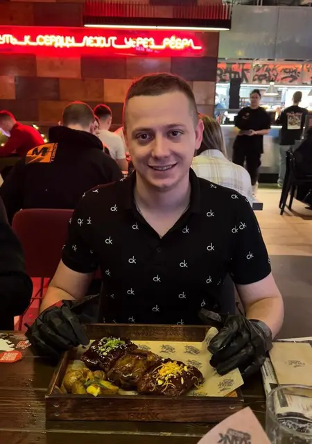 Я Владислав, 28, знакомлюсь для общения в Санкт-Петербурге