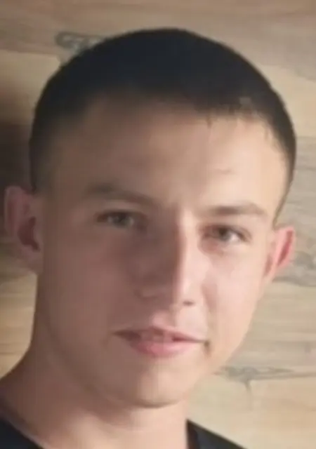 Я Аркадий, 22, знакомлюсь без обязательств в Москве