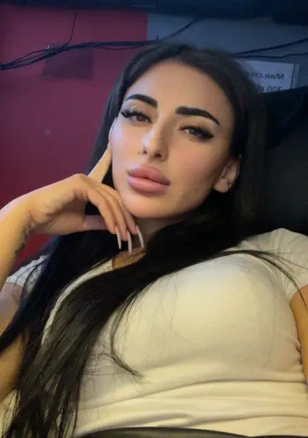 Милана из Владикавказа, мне 28, познакомлюсь без обязательств