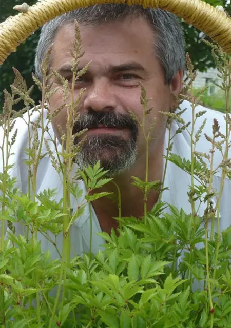 Я Юрий, 66, из Пскова, ищу знакомство для вирта