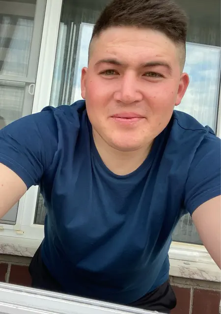 Я Назар, 26, знакомлюсь без обязательств в Лобне