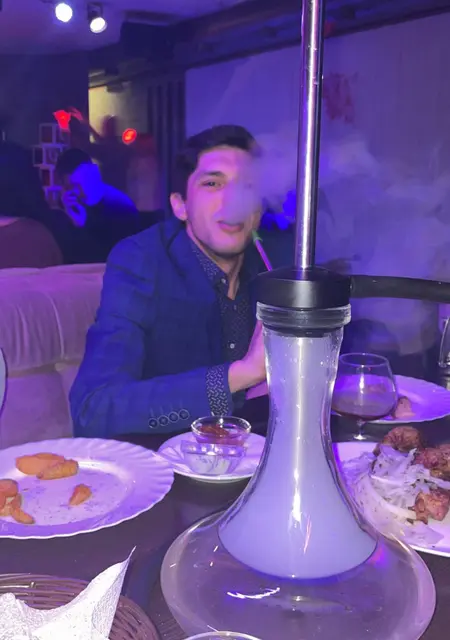 Дима из Морозовска, мне 32, познакомлюсь на одну ночь