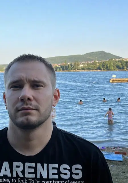 Я Максим, 25, из Москвы, ищу знакомство для дружбы