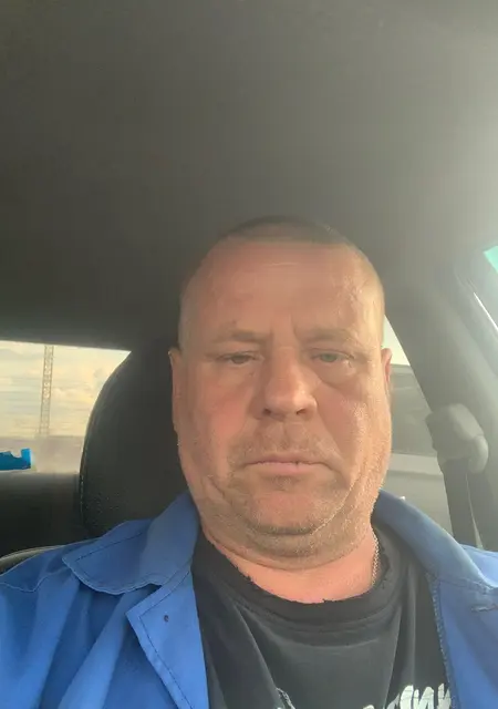 Я Олег, 55, из Перми, ищу знакомство для постоянных отношений