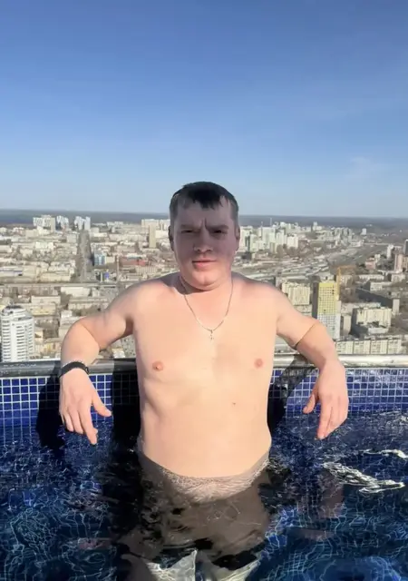 Я Константин, 40, знакомлюсь без обязательств в Перми