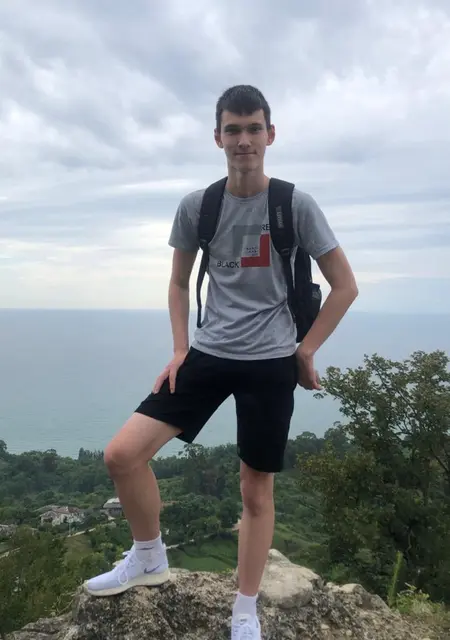 Я Дмитрий, 18, из Нижнего Тагила, ищу знакомство для постоянных отношений