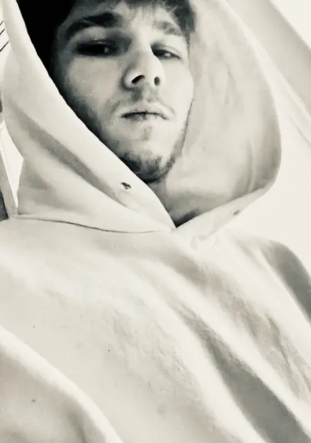 Алексей из Владивостока, мне 29, познакомлюсь для приятного времяпровождения