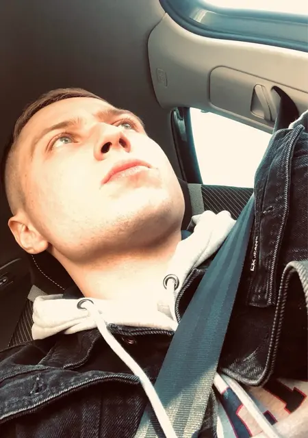 Я Кирилл, 23, из Воскресенска, ищу знакомства на одну ночь