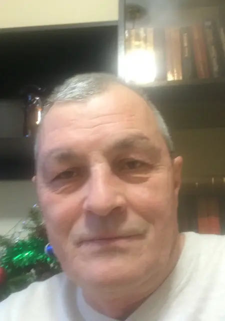 Я Паша, 49, из Екатеринбурга, ищу знакомство для вирта