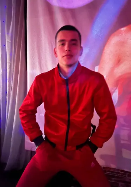 Артур из Черемхова, мне 21, познакомлюсь для вирта