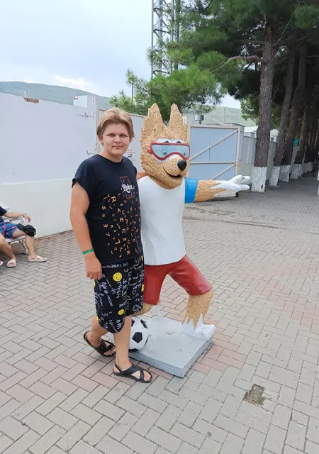 Я Игорь, 21, из Геленджика, ищу знакомства на одну ночь