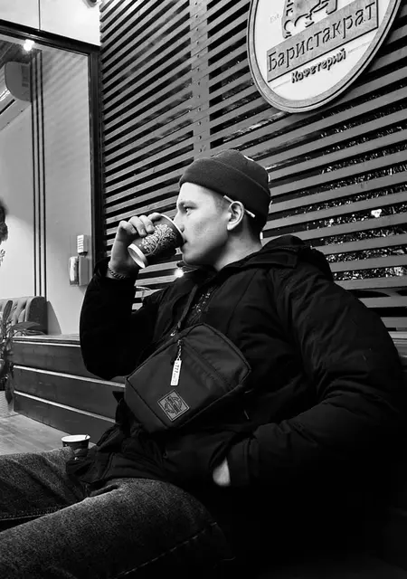 Я Михаил, 20, знакомлюсь на одну ночь в Анапе