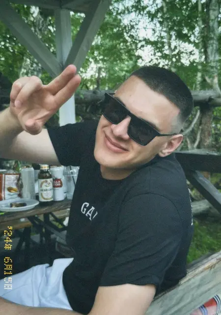 Александр из Нижневартовска, мне 26, познакомлюсь для приятного времяпровождения