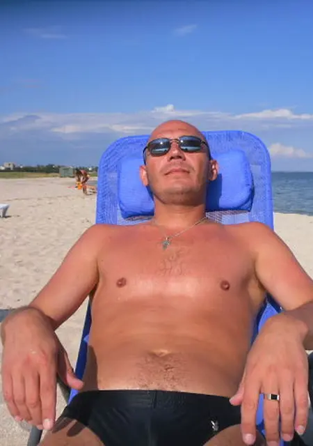 Сергей из Нового Уренгоя, ищу на сайте знакомства на одну ночь