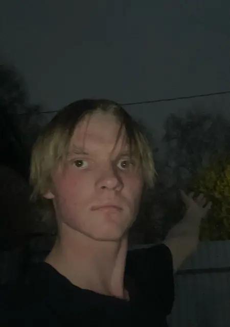 Я Макар, 18, знакомлюсь для общения в Иванове