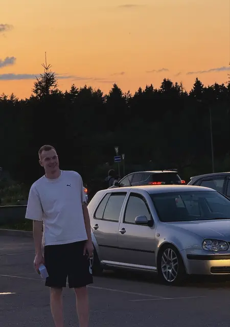 Родион из Перми, мне 30, познакомлюсь для общения