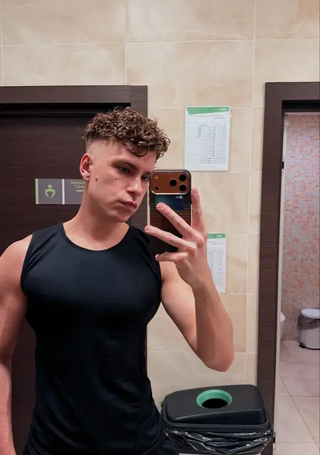 Я Макс, 26, знакомлюсь для дружбы в Прокопьевске